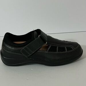 OrthoFeet Diabetic serene Women’s Medium Black Strap Shoe size 7.5